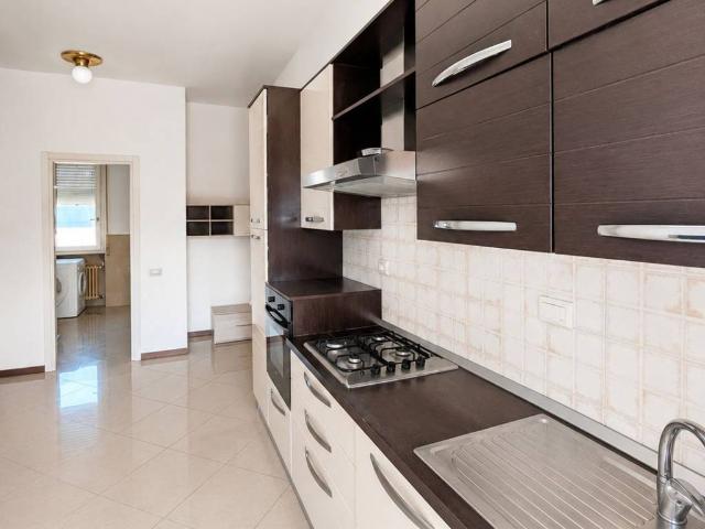 Appartamento in affitto a Sagnino, Como
