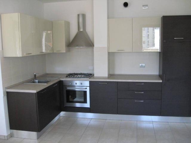 Appartamento in affitto a Caserme, Como