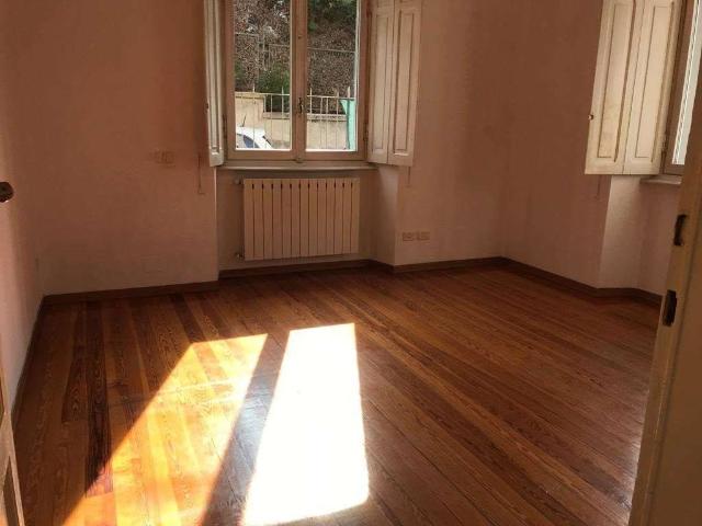 Appartamento in affitto a Caserme, Como