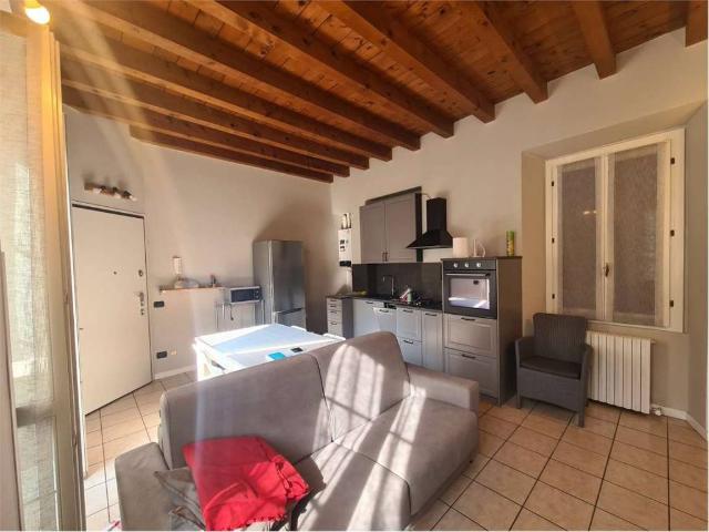 Appartamento in affitto a San Martino, Como