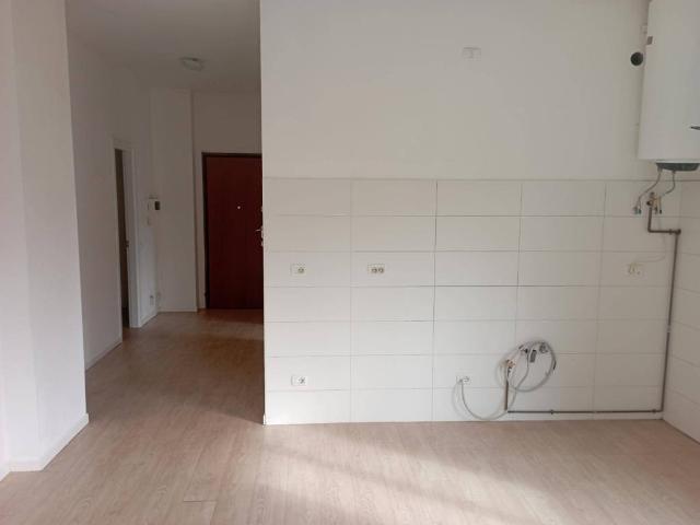 Appartamento in affitto a Lora, Como