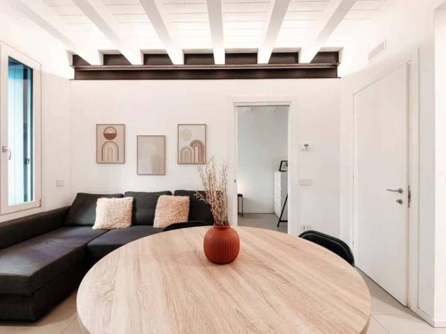 Appartamento in affitto a Sant'Agostino, Como