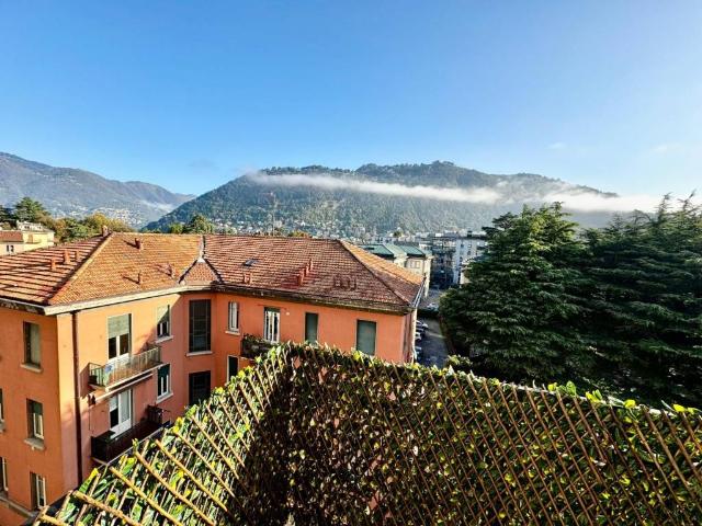 Appartamento in affitto a Como, Lombardia