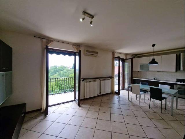 Appartamento in affitto a Como, Lombardia