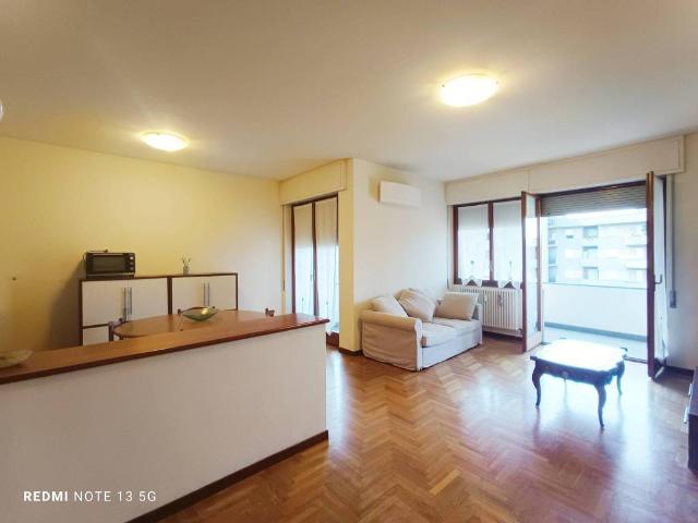 Appartamento in affitto a Caserme, Como
