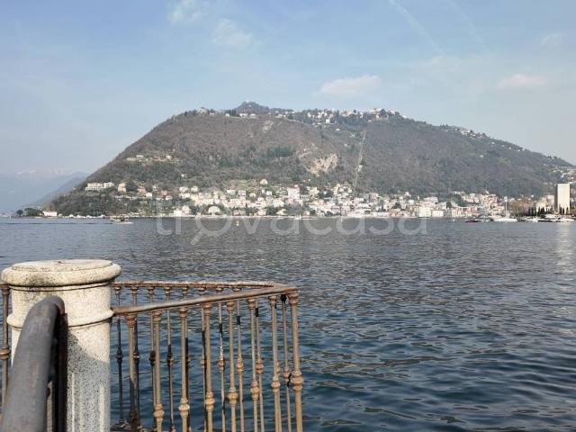 Appartamento in affitto a Como, Lombardia