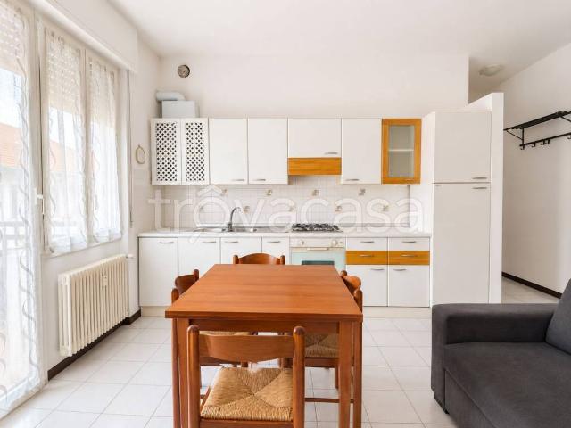Appartamento in affitto a Como, Lombardia