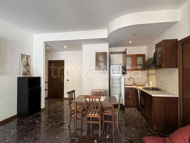 Appartamento in affitto a Sant'Agostino, Como