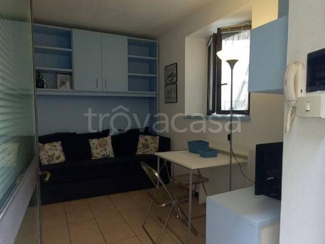 Appartamento in affitto a Sant'Abbondio, Como