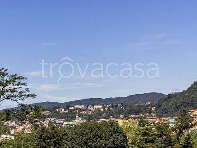 Appartamento in affitto a Muggiò, Como