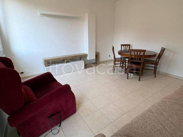 Appartamento in affitto a Como, Lombardia