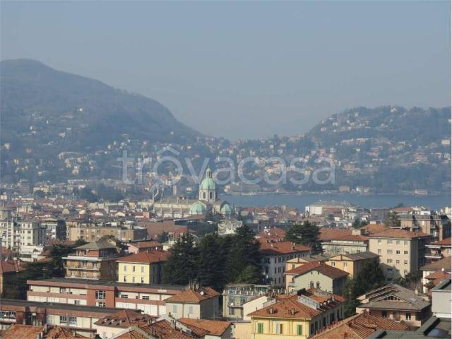 Appartamento in affitto a San Martino, Como