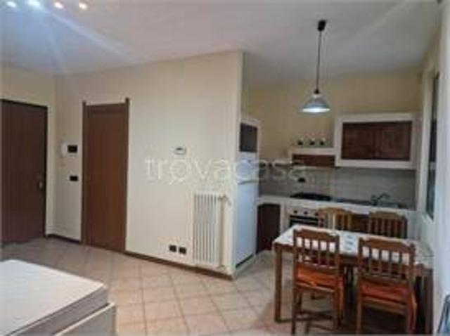 Appartamento in affitto a Regina Pacis, Re