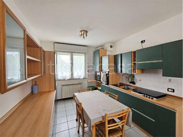 Appartamento in affitto a Rebbio, Como