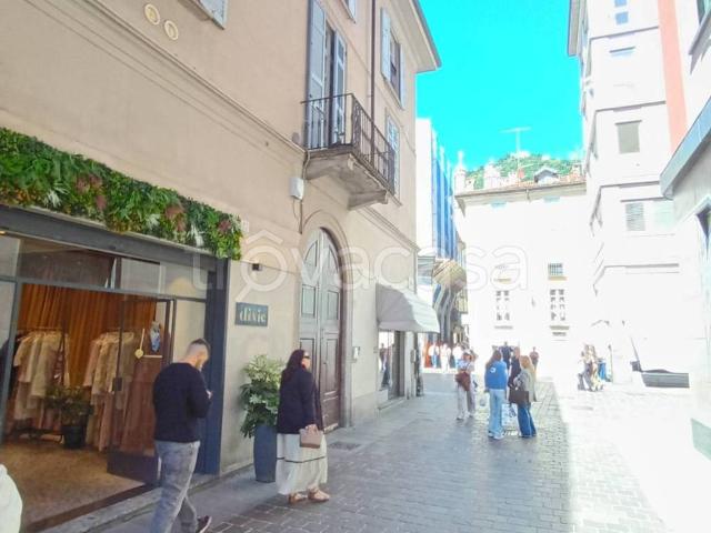 Appartamento in affitto a Sant'Agostino, Como