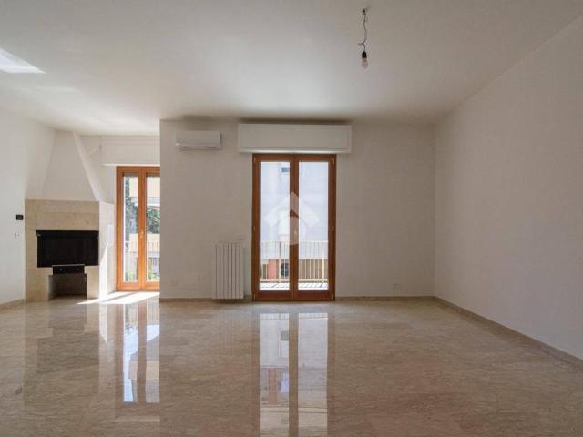 Appartamento in affitto a Puglia, Bari