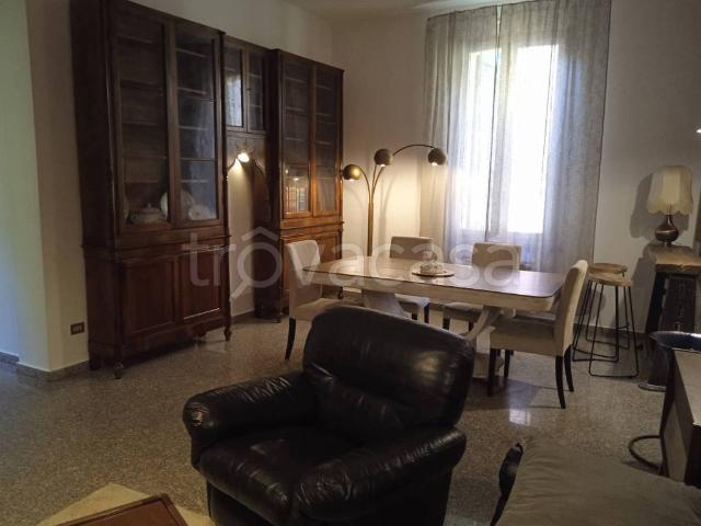 Appartamento in affitto a Pianura Reggiana, Re