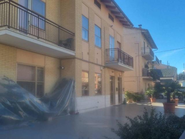 Appartamento in affitto a Marche, Macerata