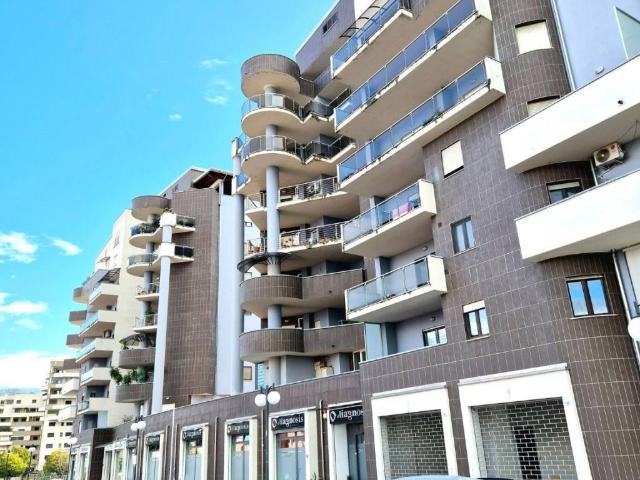 Appartamento in affitto a Quartiere Tribunale, Cosenza