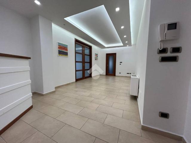 Appartamento in affitto a Quartiere Tribunale, Cosenza