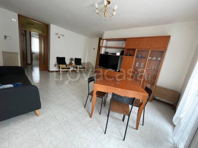 Appartamento in affitto a Vittorio Veneto, Veneto
