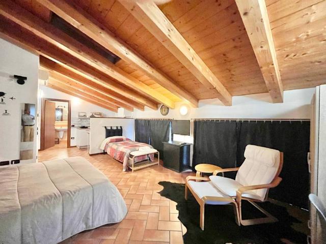 Appartamento in affitto a Gazzoli, Costermano