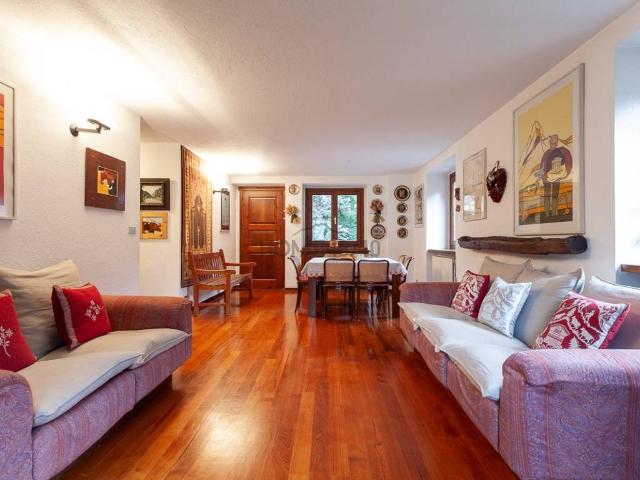 Appartamento in affitto a Villair Desot, Courmayeur