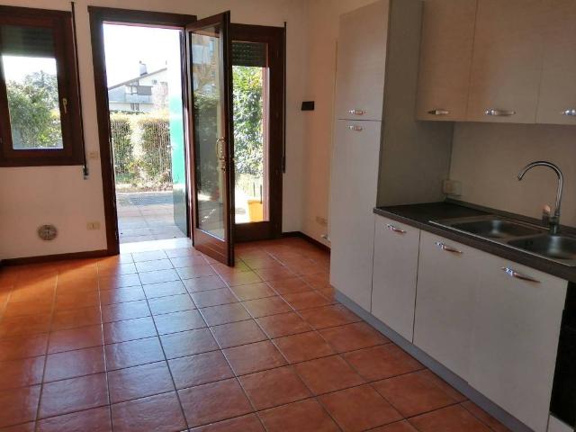 Appartamento in affitto a Olmo, Creazzo