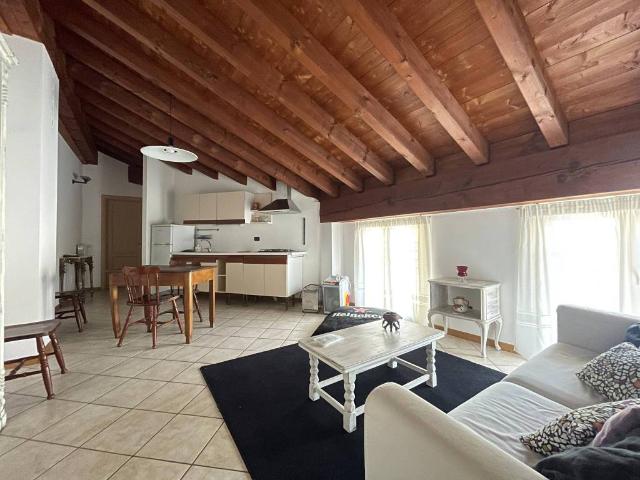 Appartamento in affitto a Le Villette, Crema