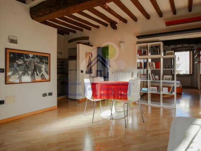 Appartamento in affitto a Zona Castello, Cremona