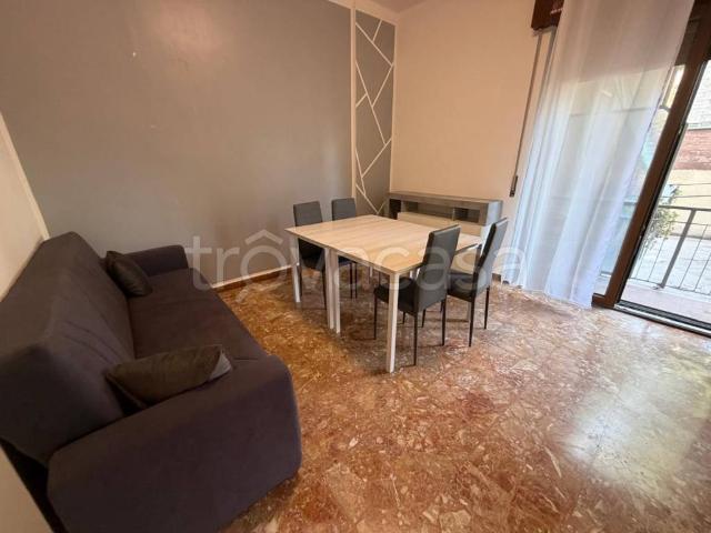 Appartamento in affitto a Zona Castello, Cremona
