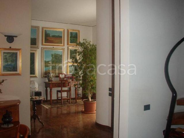 Appartamento in affitto a Battaglione, Cremona