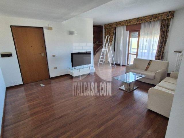 Appartamento in affitto a Calabria, Crotone
