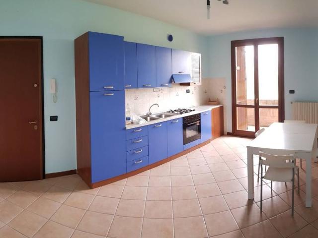 Appartamento in affitto a Eremo, Curtatone