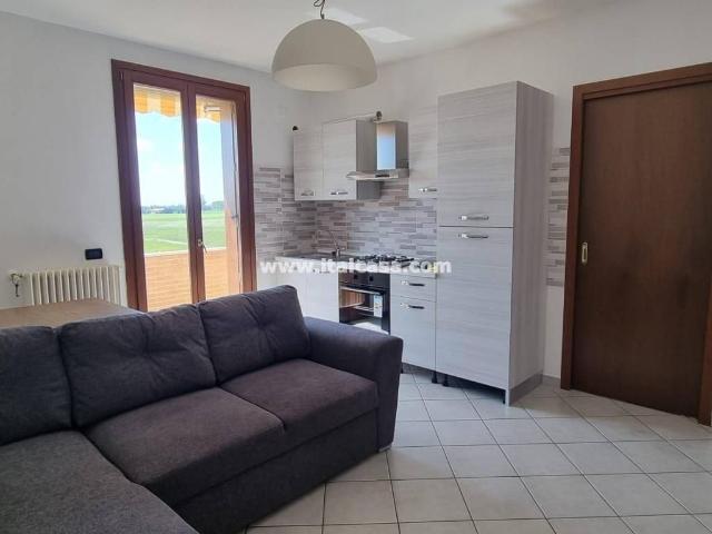 Appartamento in affitto a Montanara, Curtatone