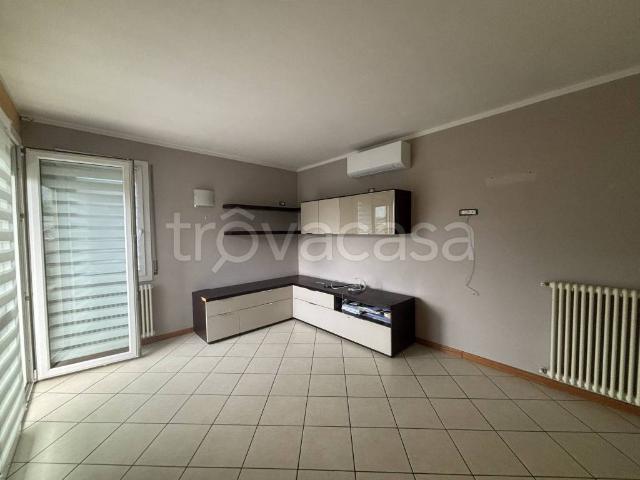 Appartamento in affitto a Delebio, Lombardia