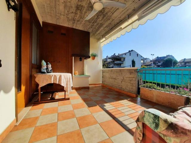 Appartamento in affitto a Desenzano Del Garda, Lombardia