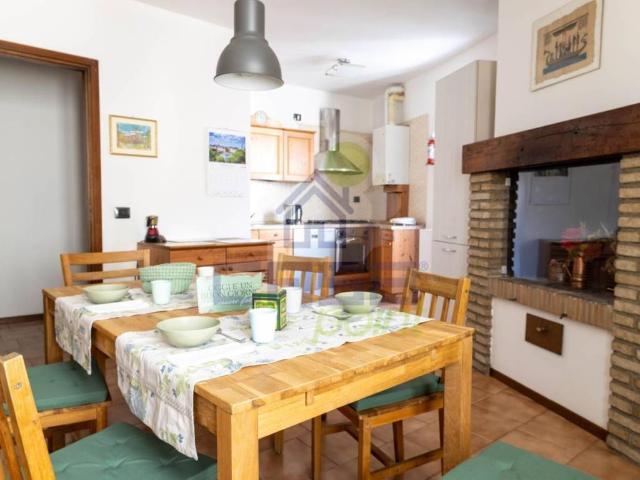 Appartamento in affitto a Desenzano del Garda, Brescia