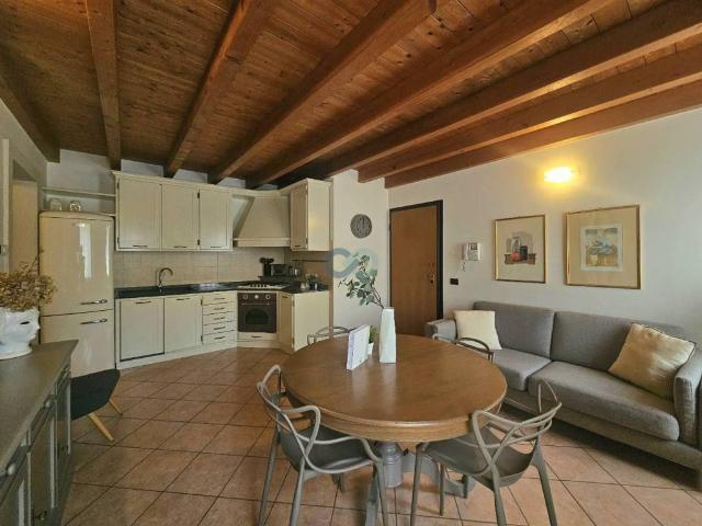 Appartamento in affitto a Desenzano Del Garda, Lombardia