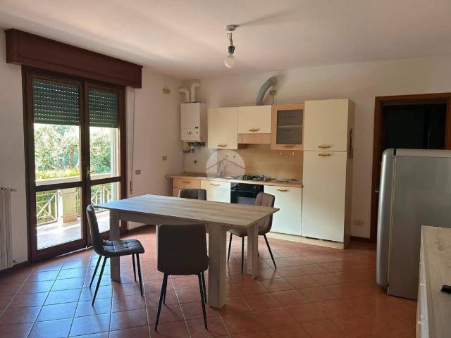 Appartamento in affitto a Vicina, Desenzano Del Garda