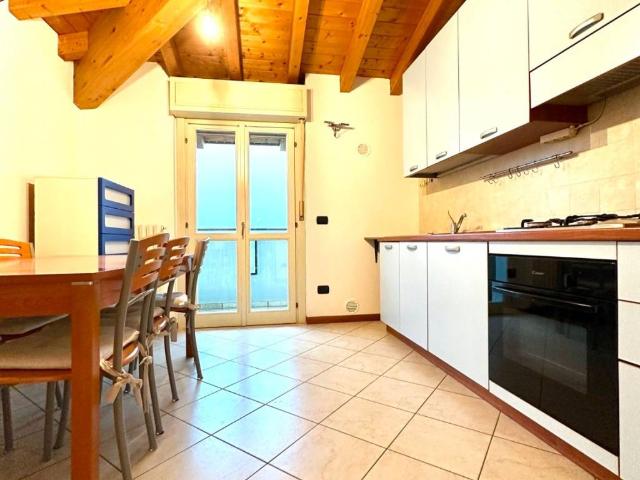 Appartamento in affitto a Desenzano Del Garda, Lombardia