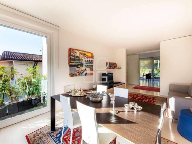 Appartamento in affitto a Desenzano Del Garda, Lombardia