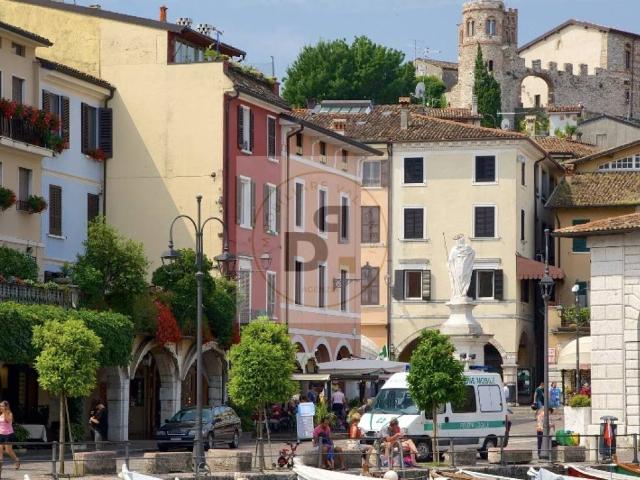 Appartamento in affitto a Vicina, Desenzano Del Garda