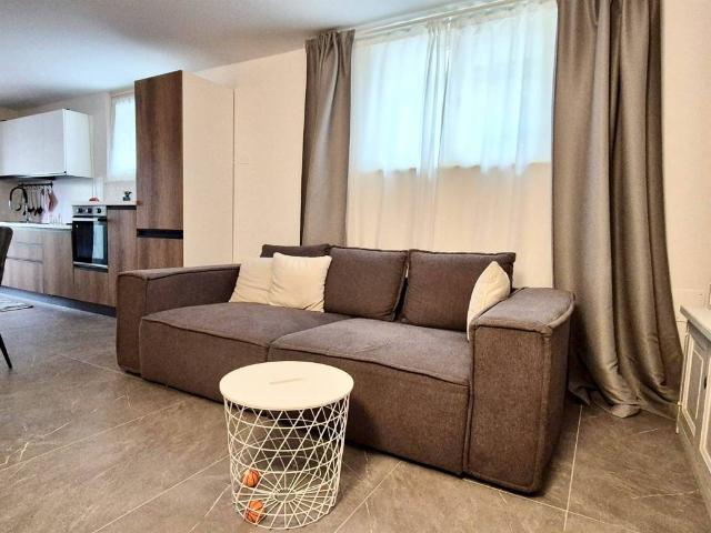 Appartamento in affitto a Desenzano del Garda, Brescia