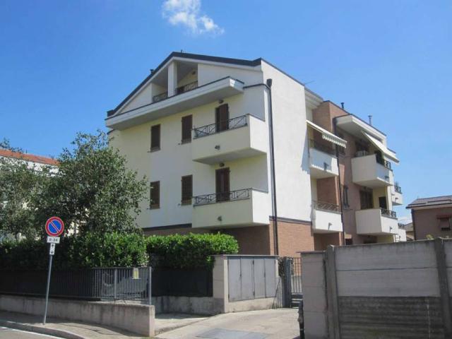 Appartamento in affitto a Ex Gavazzi, Desio