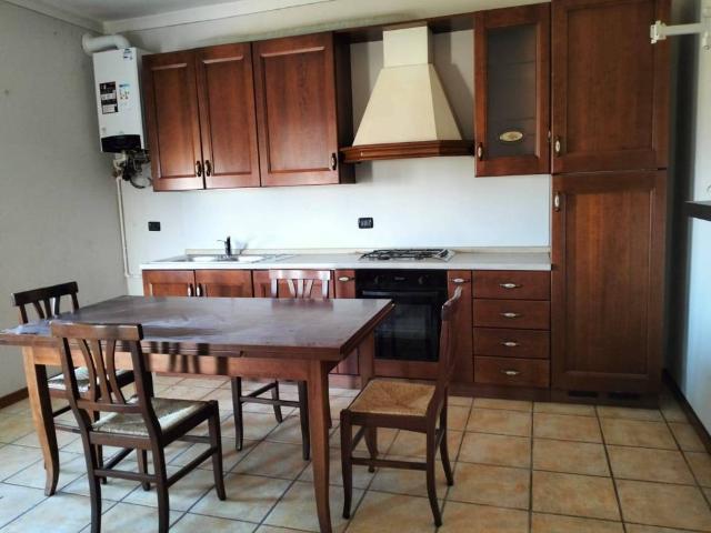Appartamento in affitto a Dolzago, Lombardia