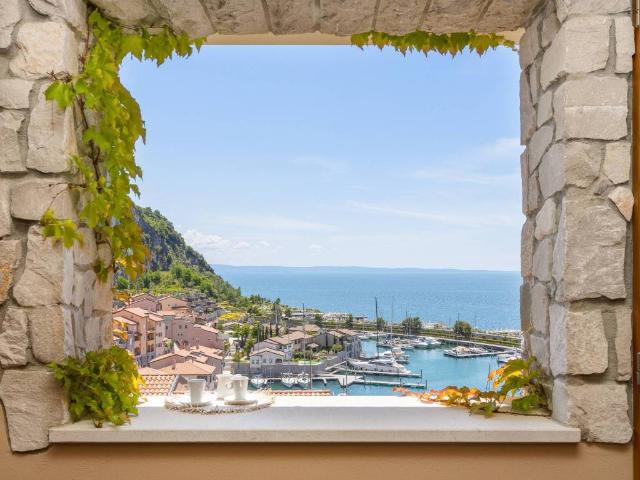 Appartamento in affitto a Borgo San Mauro / Naselje Svetega Mavra, Aurisina