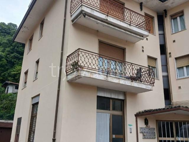 Appartamento in affitto a Crevenna, Erba