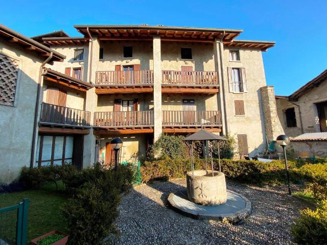 Appartamento in affitto a Crevenna, Erba