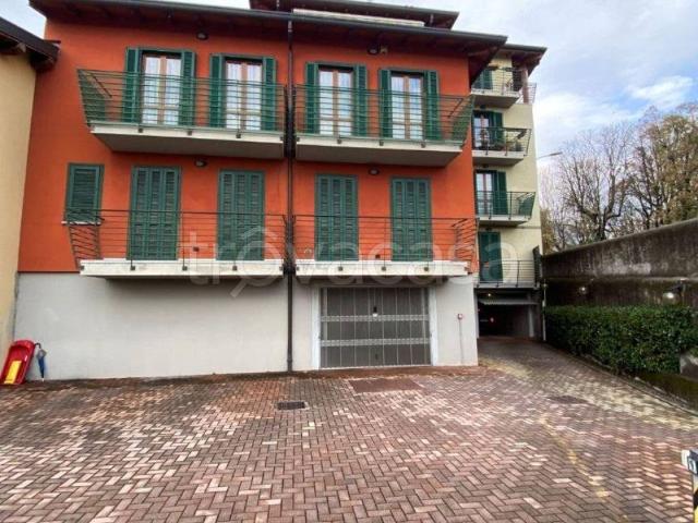 Appartamento in affitto a Carpesino, Erba